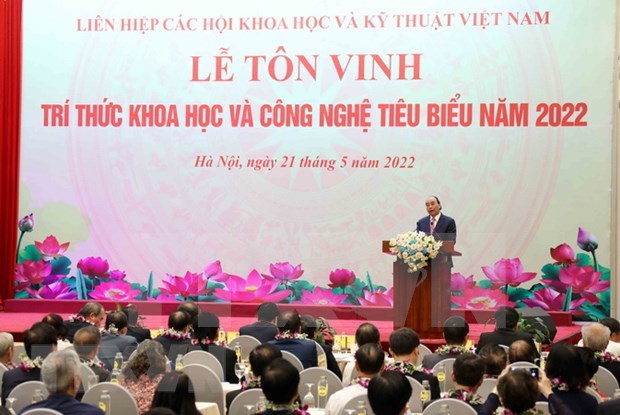 Presidente vietnamita elogia aportes de intelectuales al desarrollo nacional hinh anh 1