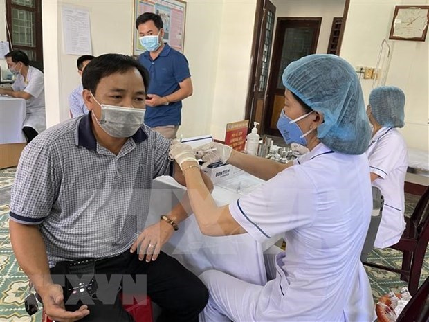 Vietnam registra mil 319 casos nuevos de COVID-19 hinh anh 1