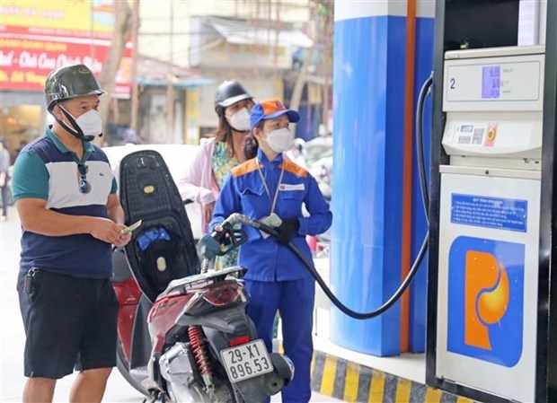 Precios de la gasolina aumentan en Vietnam hinh anh 1