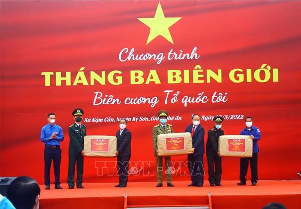 Provincias de Vietnam y Laos contribuyen a enriquecer amistad y cooperacion integral hinh anh 1