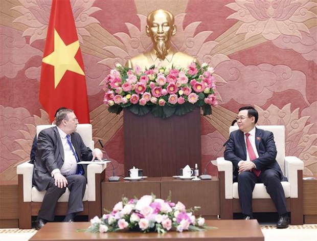 Aprecia Vietnam lazos con Bulgaria y Hungria, afirma presidente de Parlamento hinh anh 2