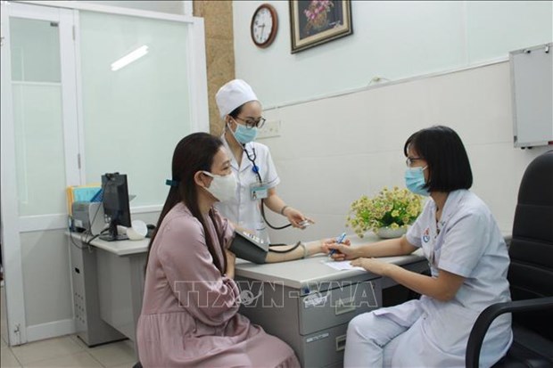 Vietnam reporta mas de mil nuevos casos de COVID-19 hinh anh 1