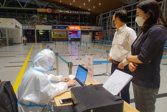 Da Nang ofrece pruebas gratuitas de SARS-CoV-2 para turistas surcoreanos hinh anh 1