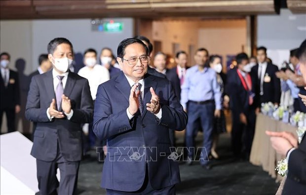 Primer ministro Pham Minh Chinh asiste al IV Foro Economico de Vietnam hinh anh 1