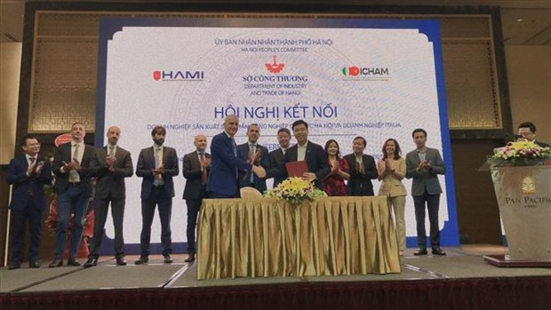 Buscan promover conexion entre industriales clave en Hanoi con empresas italianas hinh anh 1