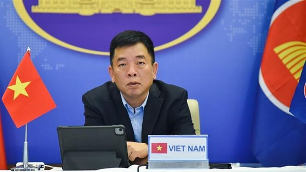 Vietnam asiste a la reunion de altos funcionarios de la ASEAN hinh anh 1