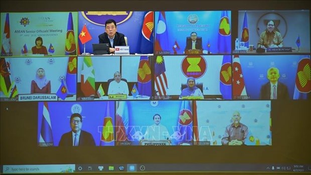 Asiste Vietnam a Reunion de Altos Funcionarios de Cumbre de Asia Oriental hinh anh 1