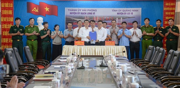 Propondran establecer ruta maritima entre distritos insulares nortenos de Vietnam hinh anh 1