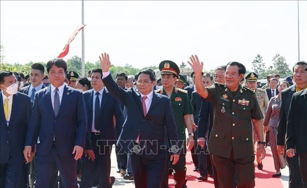 Premier camboyano agradece a Vietnam por ayuda al derrocamiento del regimen genocida de Pol Pot hinh anh 2
