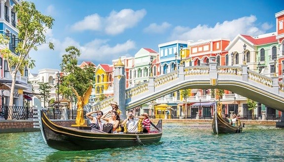 Vietnam espera el boom turistico en el verano hinh anh 1