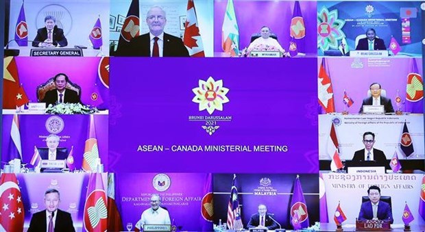 ASEAN y Canada trabajan por promover las relaciones a una nueva altura hinh anh 1