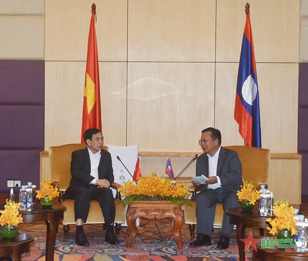 Ministro de Defensa vietnamita sostiene reuniones bilaterales con sus pares de Laos, Japon y Camboya hinh anh 2