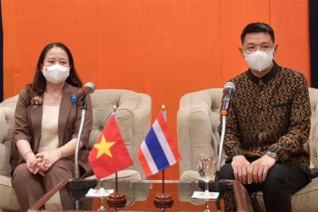 Vicepresidenta vietnamita desea fomentar cooperacion entre localidades de Vietnam y Tailandia hinh anh 1