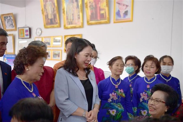 Vicepresidenta vietnamita aprecia aportes de comunidad connacional en Tailandia hinh anh 3