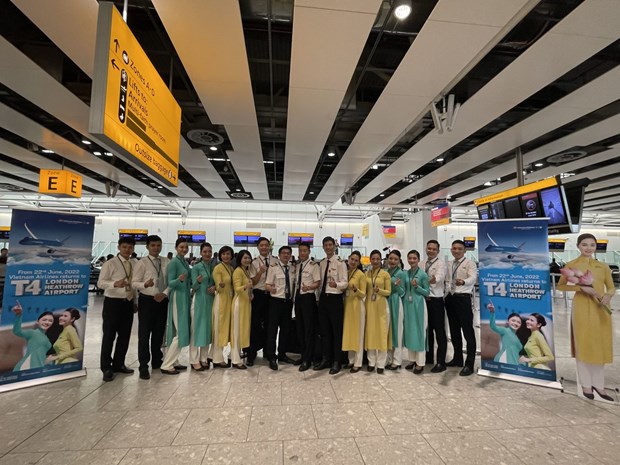 Vietnam Airlines vuelve a operar en la Terminal T4 del aeropuerto de Londres Heathrow hinh anh 1