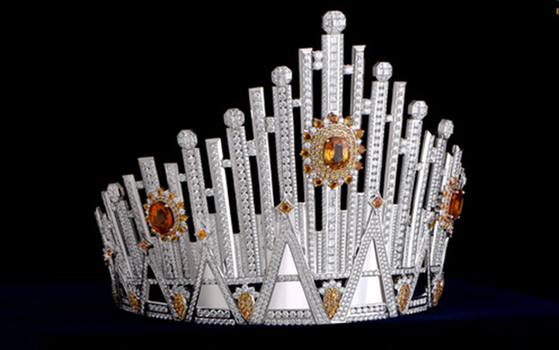 Miss Universo Vietnam 2022 presenta corona con dos mil 416 diamantes y zafiros hinh anh 1