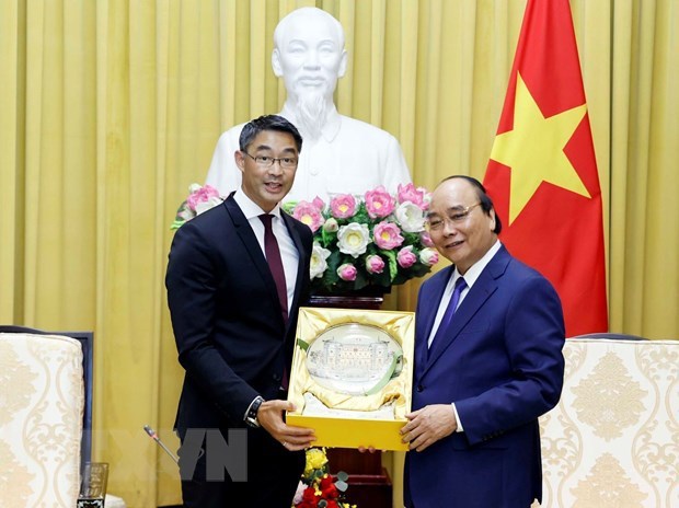 Presidente recibe a consul honorario de Vietnam en Suiza hinh anh 1