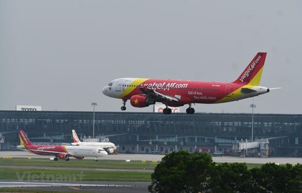 Aerolineas vietnamitas sufren grandes perdidas financieras por aumento de precios de combustibles hinh anh 1