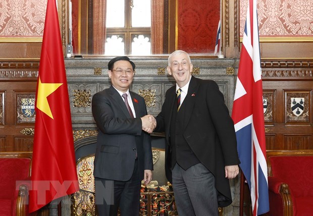 Presidente del Parlamento vietnamita se reune con titular de Camara Baja britanica hinh anh 1