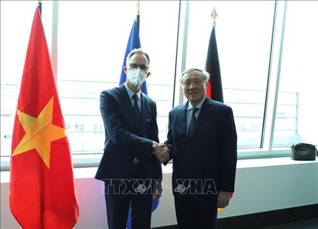 Presidente del Tribunal Supremo Popular de Vietnam trabaja en Alemania hinh anh 2
