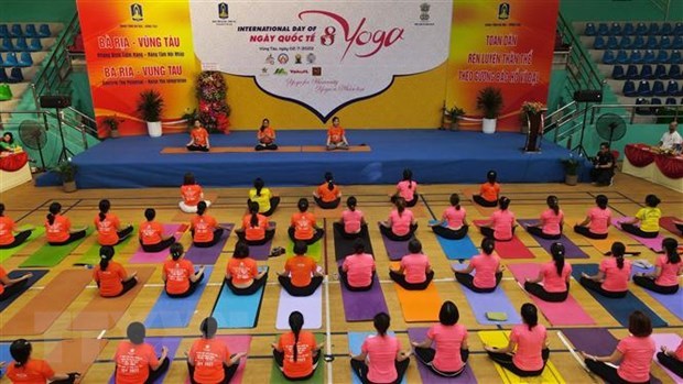 Celebran Dia Internacional del Yoga en Ba Ria - Vung Tau hinh anh 1