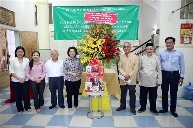 Felicitan a comunidad musulmana en Ciudad Ho Chi Minh por festival tradicional hinh anh 1