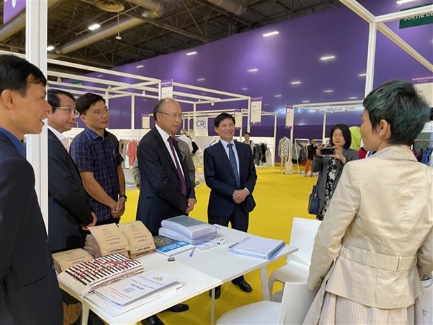 Vietnam asiste a Feria internacional de textil Premiere Vision 2022 en Paris hinh anh 2
