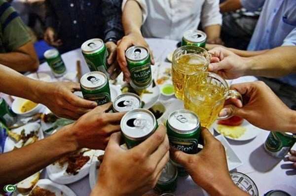 Vietnam ocupa tercer lugar en Asia en consumo de alcohol hinh anh 1