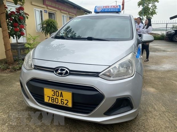 Hanoi: Multada taxista por estafar a turista extranjera hinh anh 1
