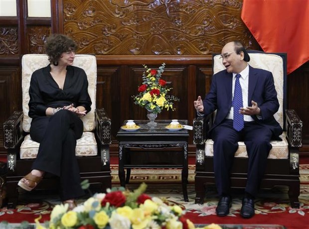 Presidente vietnamita recibe a embajadores salientes de Paises Bajos y Suiza hinh anh 1