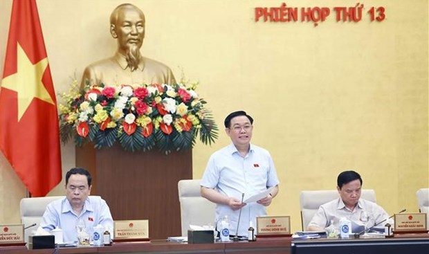 Clausuran decimo tercera reunion del Comite Permanente del Parlamento de Vietnam hinh anh 1