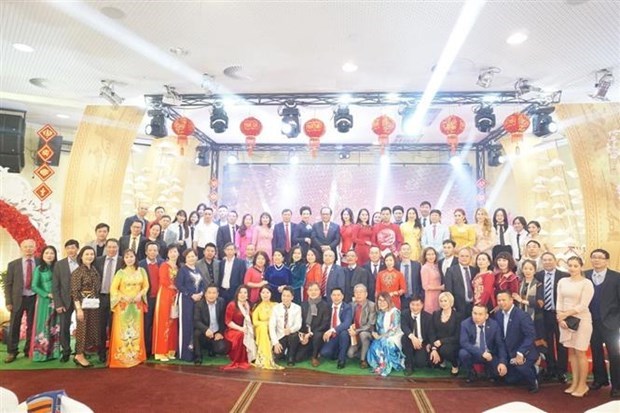 En Hanoi seminario recopila opiniones sobre politicas relacionadas con la nacionalidad hinh anh 1