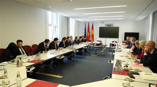 Vietnam y Alemania promueven cooperacion en finanzas hinh anh 3