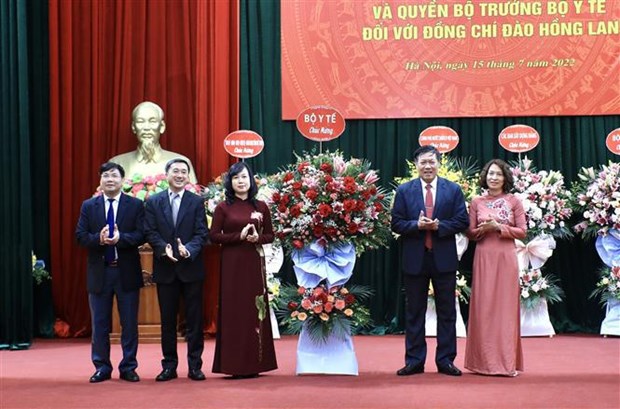 Designan a Dao Hong Lan como ministra interina de Salud de Vietnam hinh anh 2