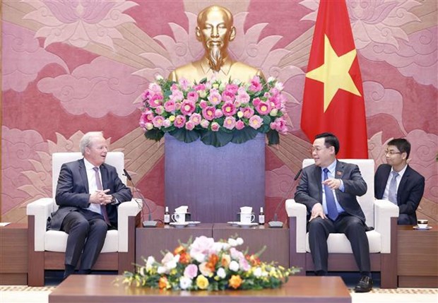 Vietnam considera al BM un socio importante y confiable, destaca presidente del Parlamento hinh anh 1
