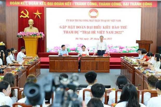 Despiertan aspiracion a servir al pais de jovenes vietnamitas en extranjero hinh anh 1