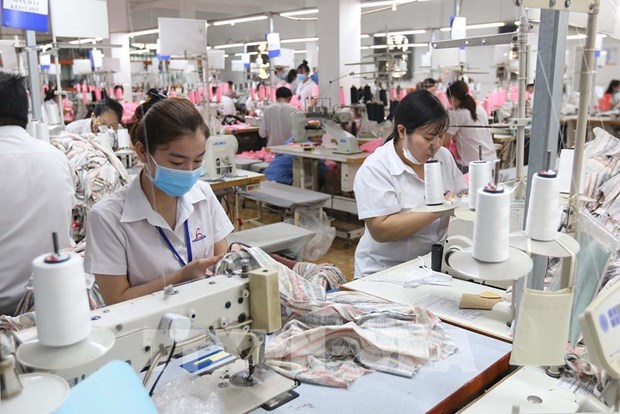 Banco Asiatico mantiene pronostico de crecimiento economico de Vietnam hinh anh 2