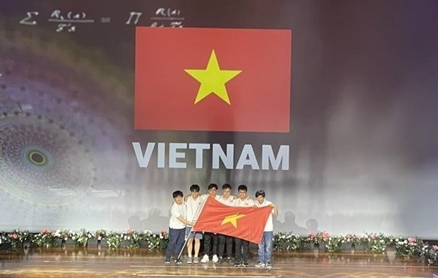 Presidente vietnamita aplaude a alumnos premiados en Olimpiadas Internacionales hinh anh 1
