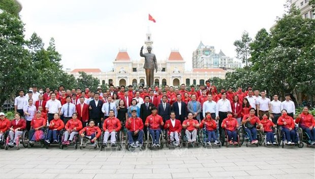 Juegos Paralimpicos de ASEAN 2022: delegacion vietnamita comienza el viaje hacia la conquista hinh anh 1