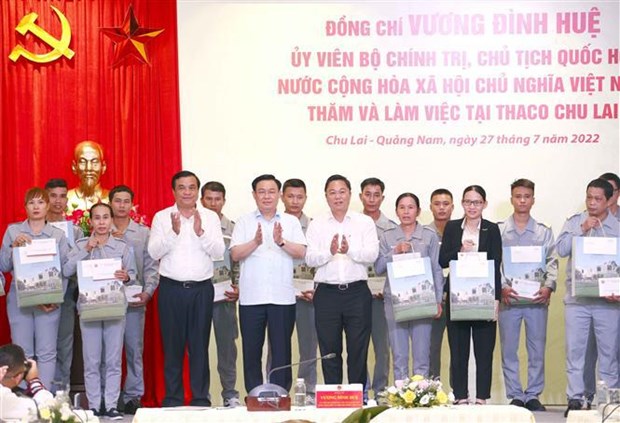 Presidente del Legislativo vietnamita reafirma la politica de desarrollo economico privado hinh anh 2
