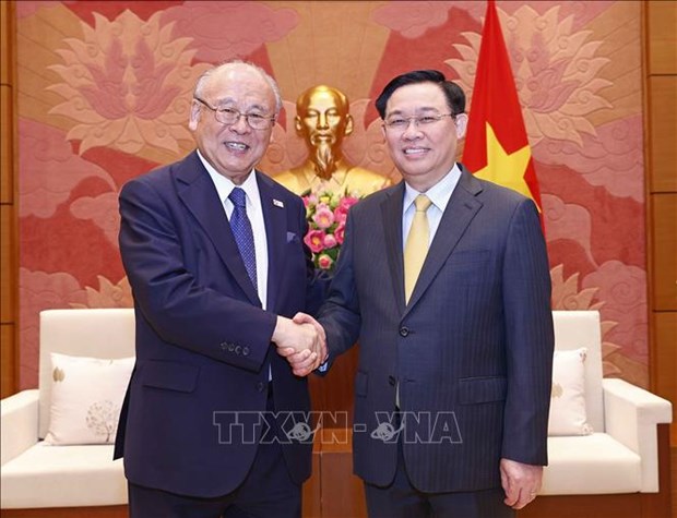 Presidente de la Asamblea Nacional recibe al asesor especial de la Alianza de Diputados Japon-Vietnam hinh anh 1