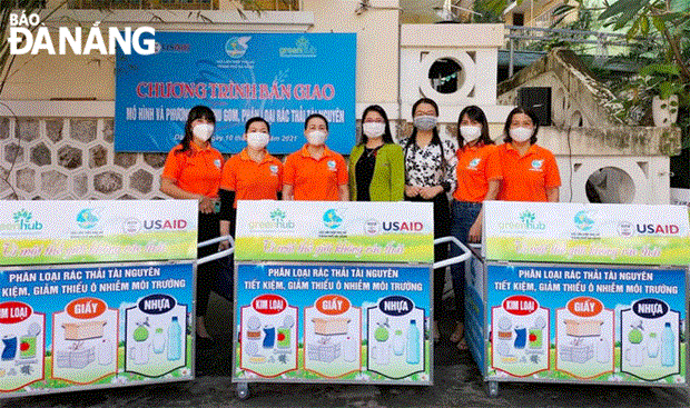 Promueven clasificacion y reciclaje de residuos en ciudad centrovietnamita hinh anh 1