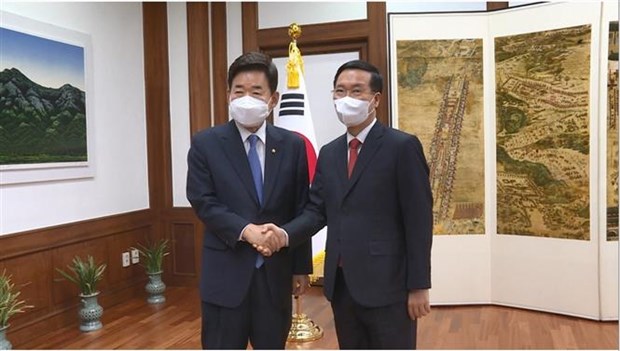 Dirigente partidista de Vietnam continua su visita en Corea del Sur hinh anh 1