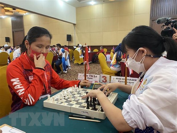 Equipo vietnamita de ajedrez en primer lugar en Juegos Paralimpicos regionales hinh anh 1