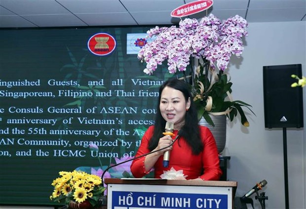 Celebran encuentro por aniversario 27 de adhesion de Vietnam a la ASEAN hinh anh 2