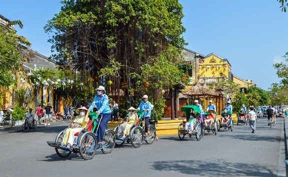 Vietnam se esfuerza al maximo para recibir cinco millones de turistas extranjeros este ano hinh anh 1