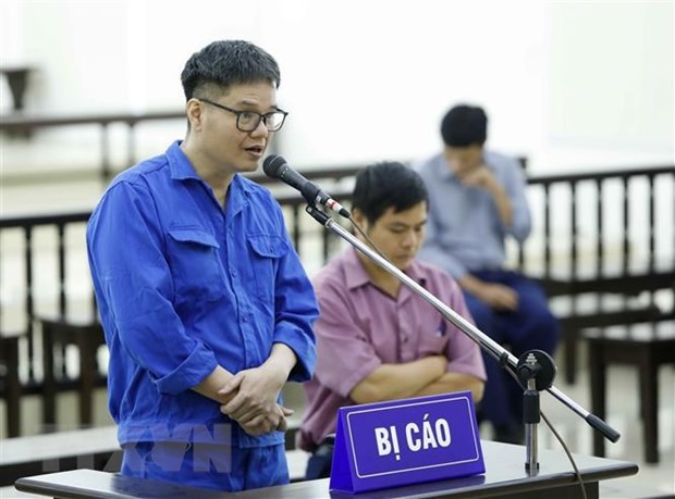 Reducen meses de prision para acusados por delitos de evasion de impuestos hinh anh 1