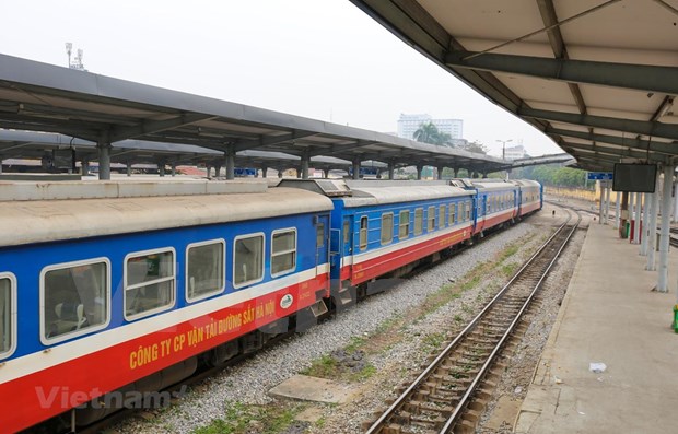 Agregaran mas trenes en la ruta ferroviaria Hanoi - Lao Cai hinh anh 1