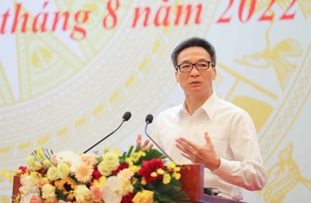 Vicepremier vietnamita insta a seguir renovando plan de estudios de educacion basica hinh anh 1