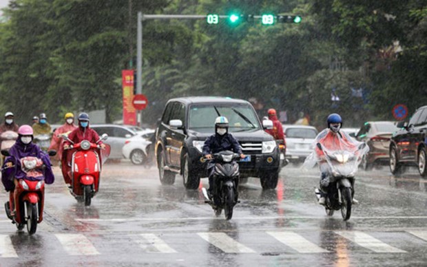Region nortena de Vietnam permanece bajo lluevas intensas hinh anh 1